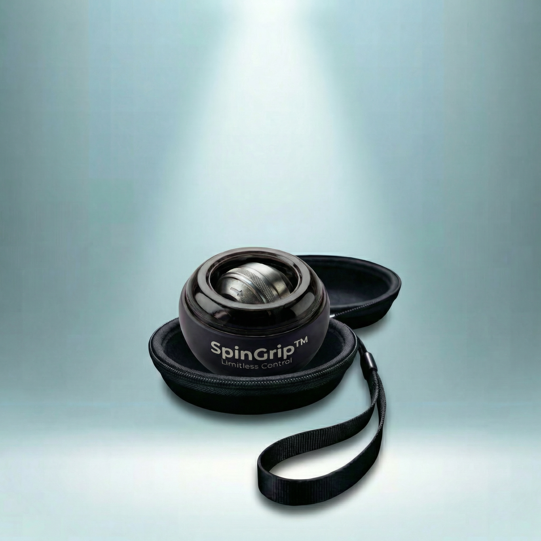 Das geöffnete Gyrova SafeCase™ Hardcase mit eingelegtem SpinGrip™ Gyroball zur Veranschaulichung der passgenauen Form und des sicheren Schutzes.